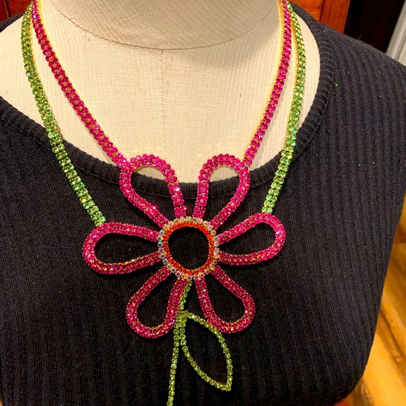 NECKLACE RHINESTONE PINK AND GREEN FLOWER NEW - Picture 2 of 7